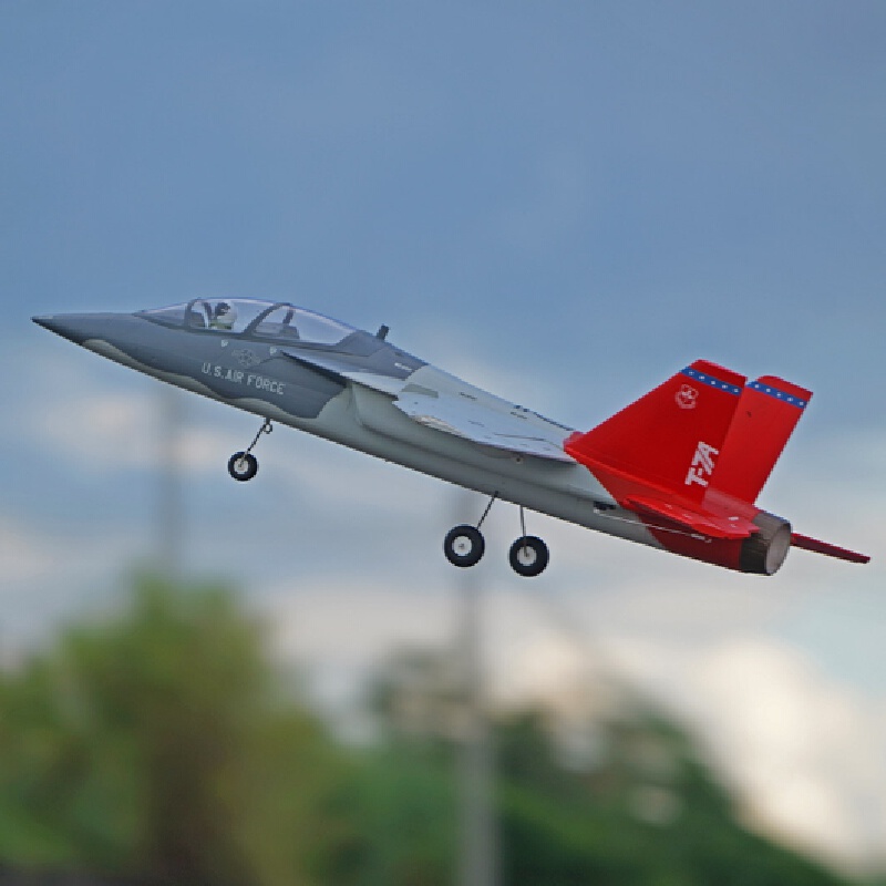 Avión de entrenamiento XFly Mo - Rc Hobby Jet reseña y precio